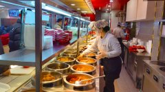 守护指尖上的平安：全链条监管让外卖“